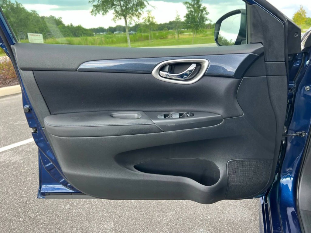 2018 Nissan Sentra Image 12
