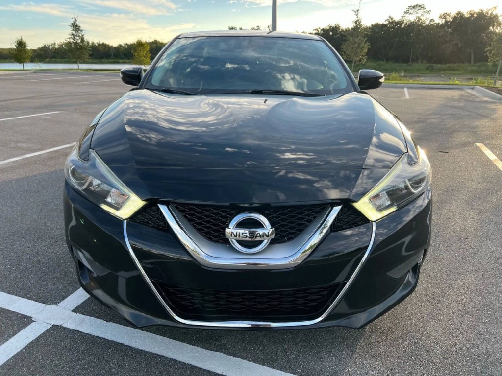 2017 Nissan Maxima Image 5