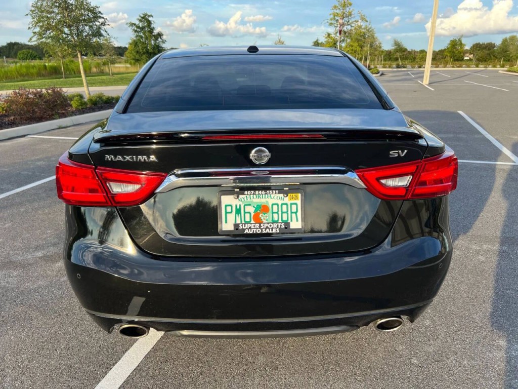 2017 Nissan Maxima Image 6