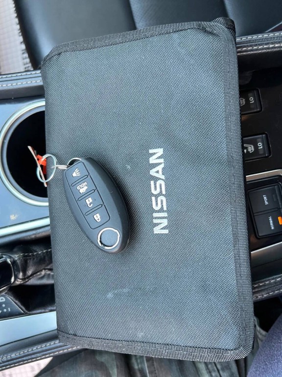 2017 Nissan Maxima Image 18