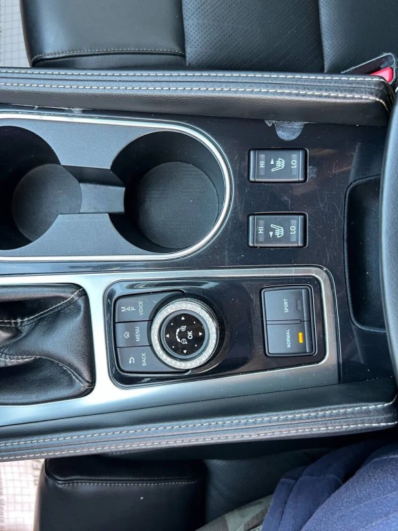 2017 Nissan Maxima Image 19