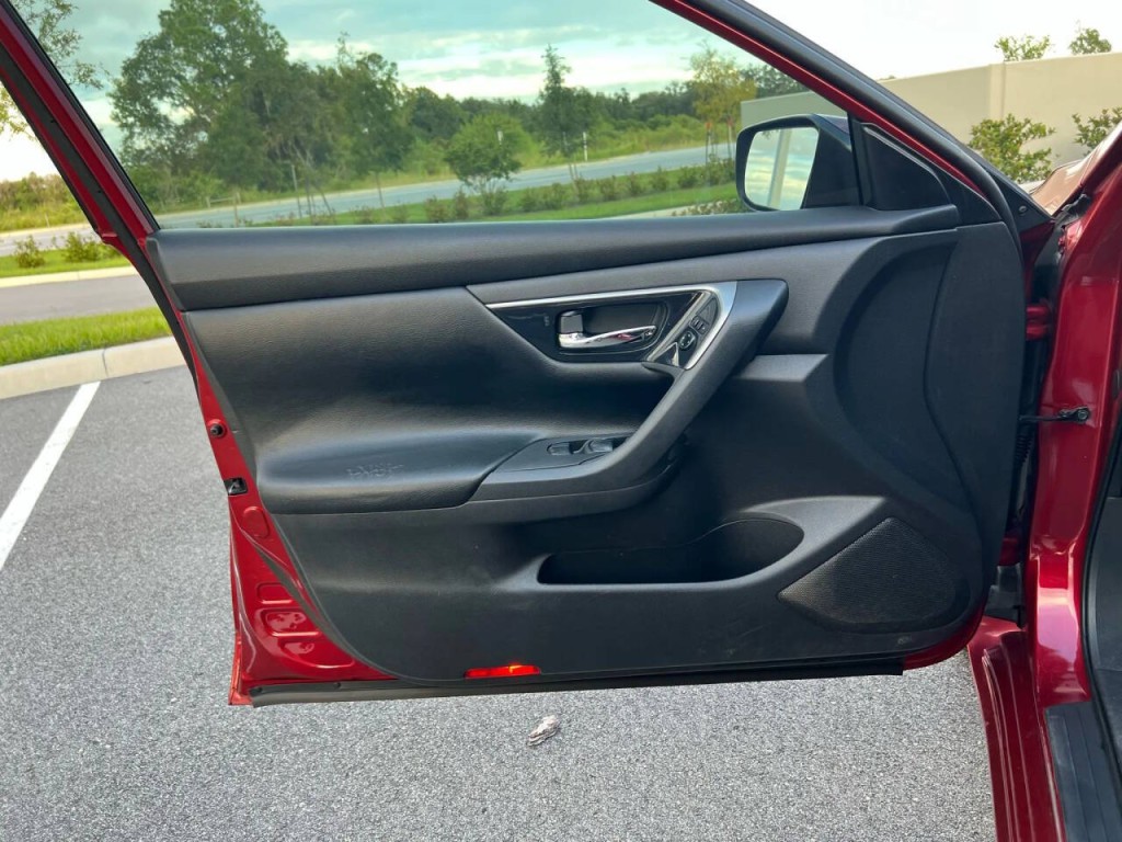 2014 Nissan Altima Image 12