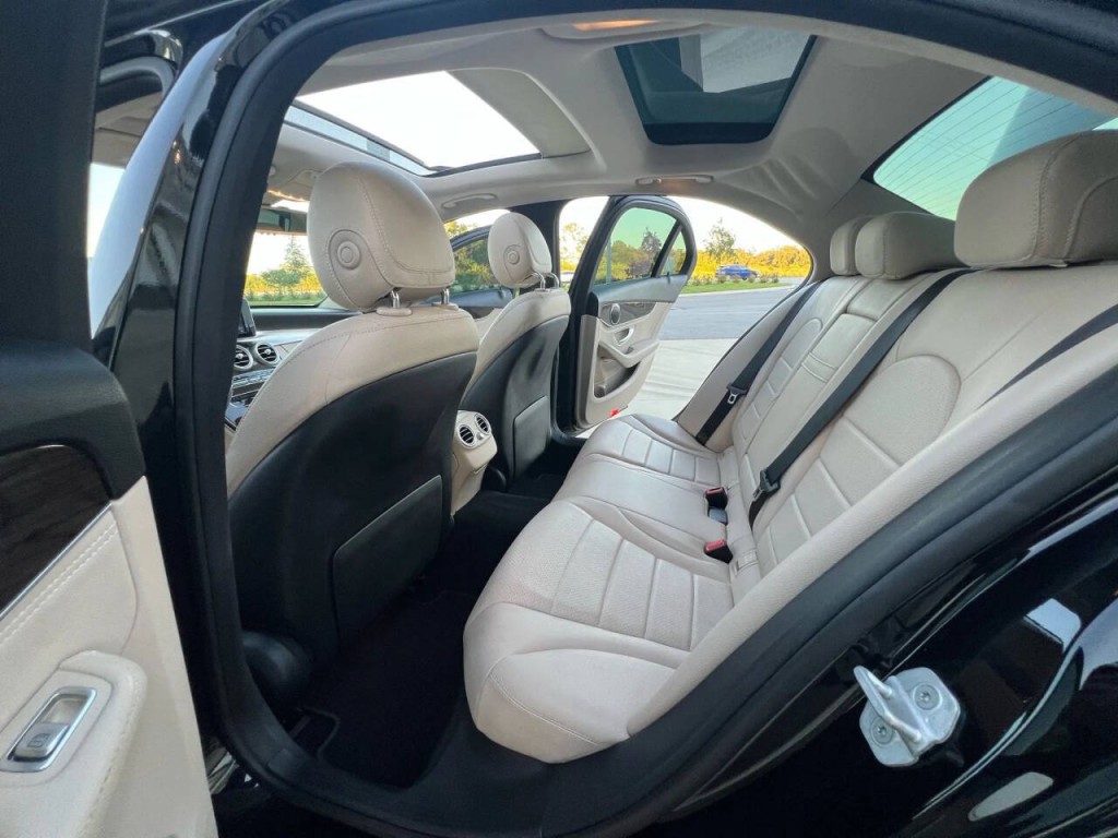 2015 Mercedes-Benz C-Class Image 6