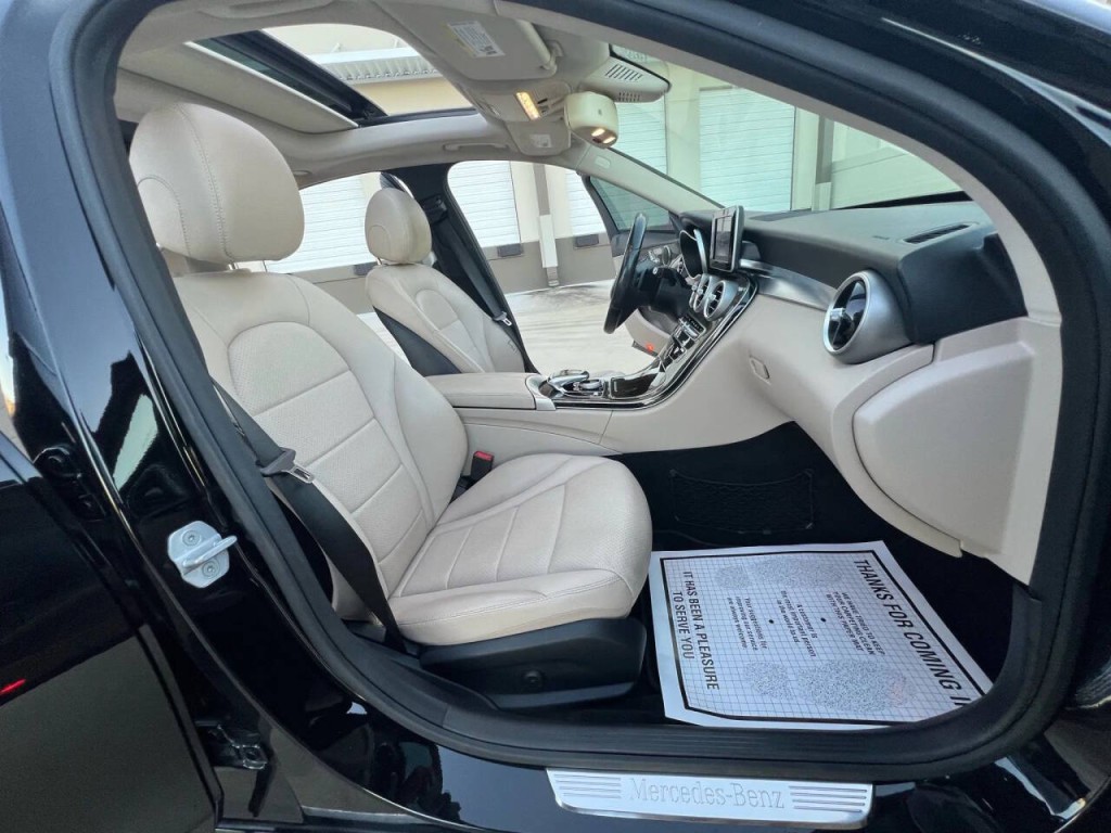2015 Mercedes-Benz C-Class Image 7