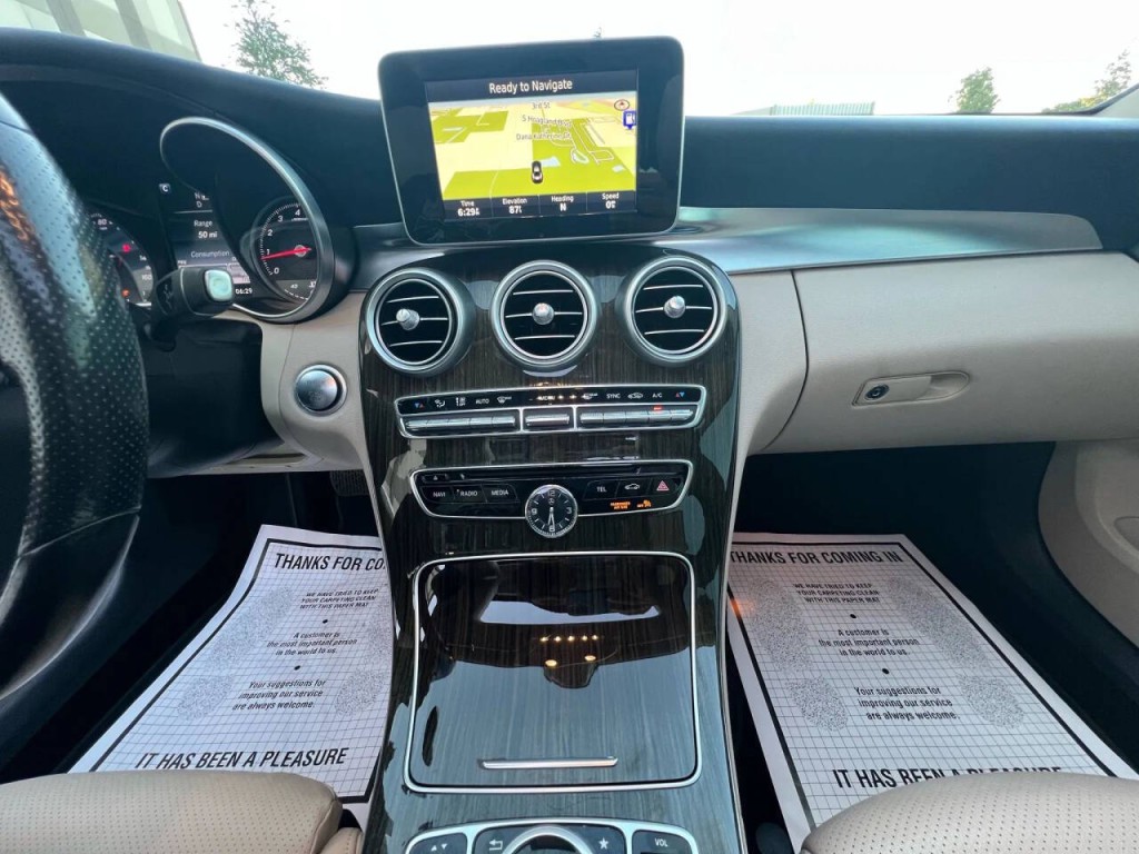 2015 Mercedes-Benz C-Class Image 10