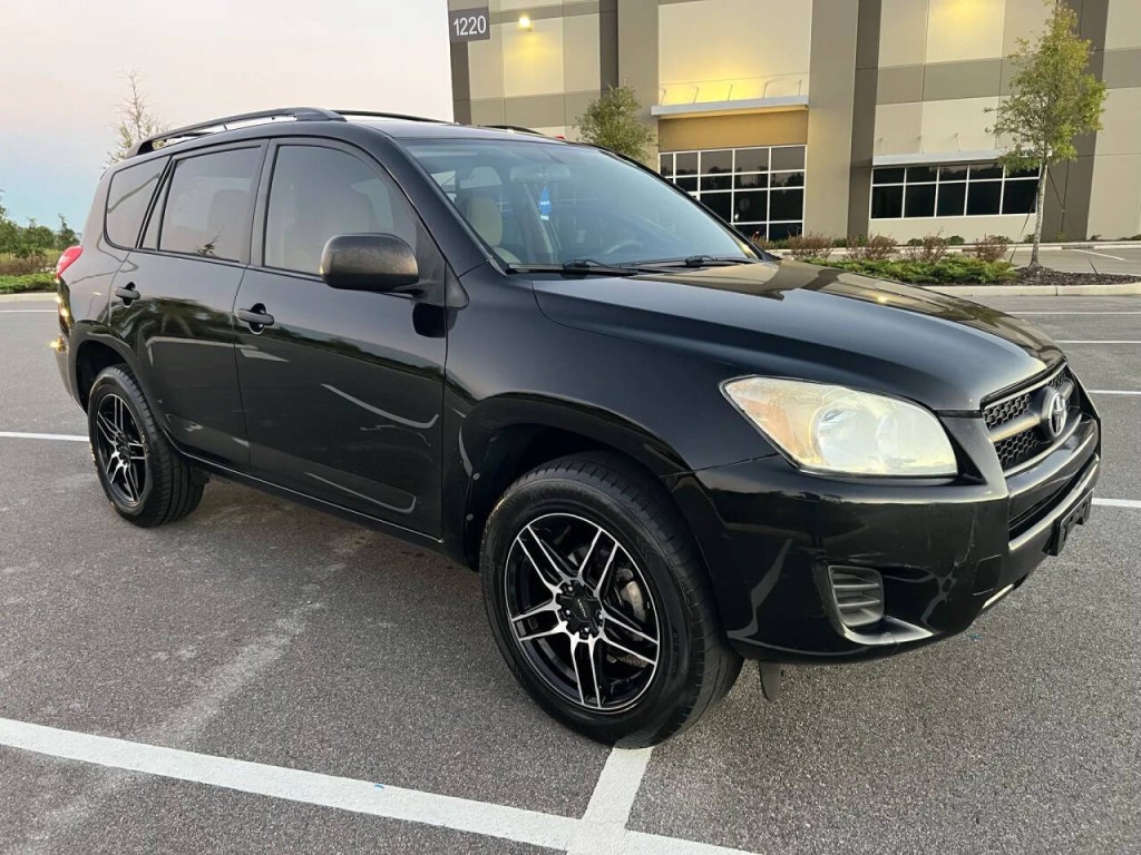 2012 Toyota Rav4 Image 2