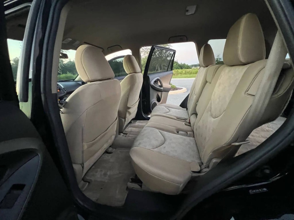 2012 Toyota Rav4 Image 6