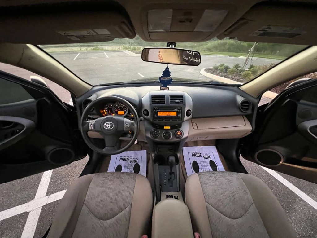 2012 Toyota Rav4 Image 10