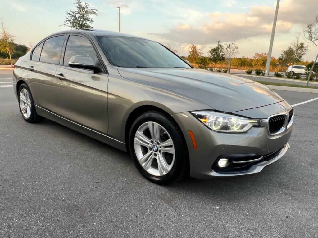 2016 BMW 3 Series Image 2