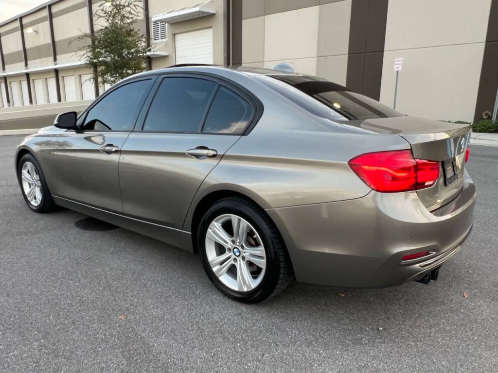 2016 BMW 3 Series Image 4