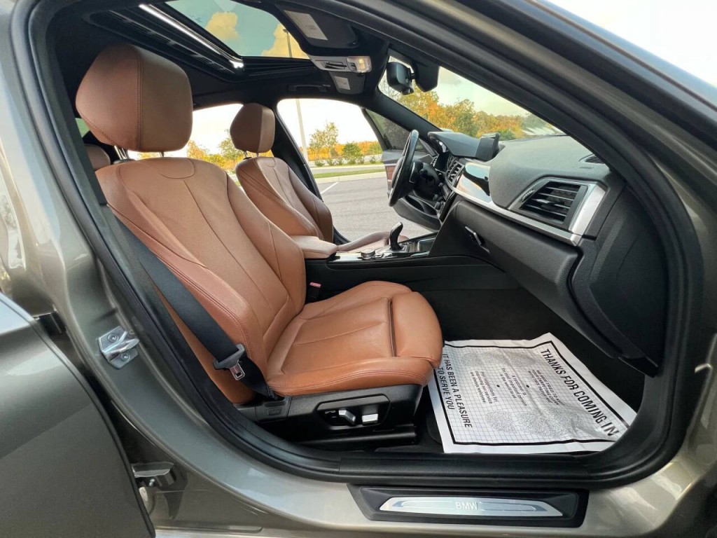 2016 BMW 3 Series Image 7