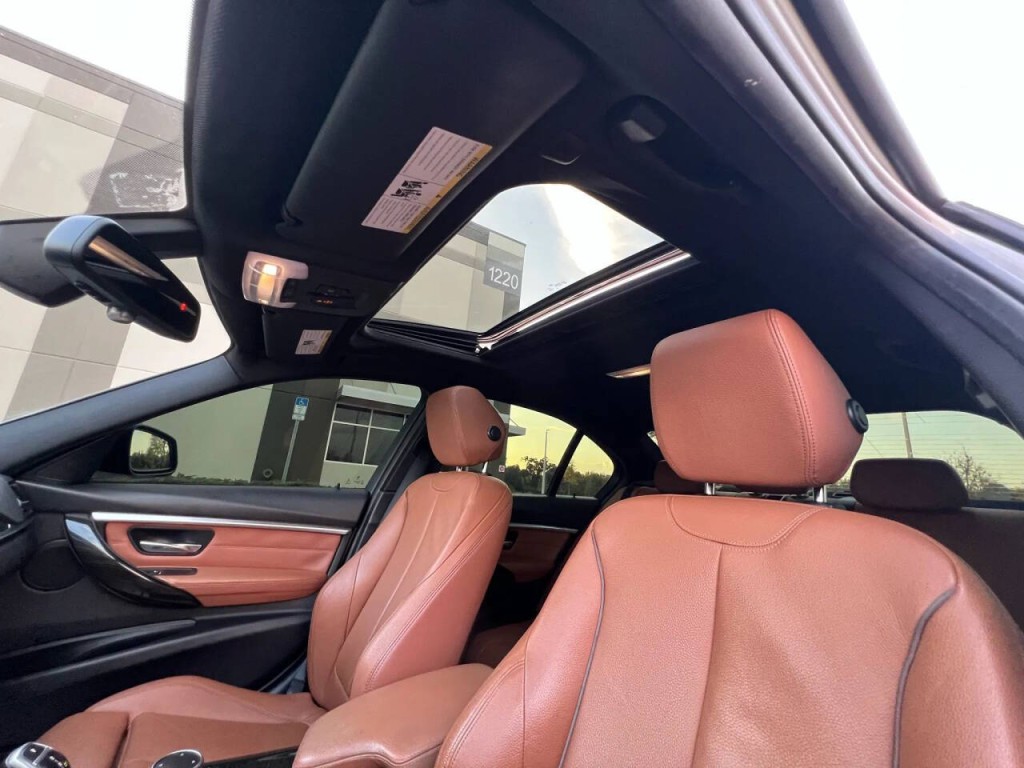 2016 BMW 3 Series Image 13