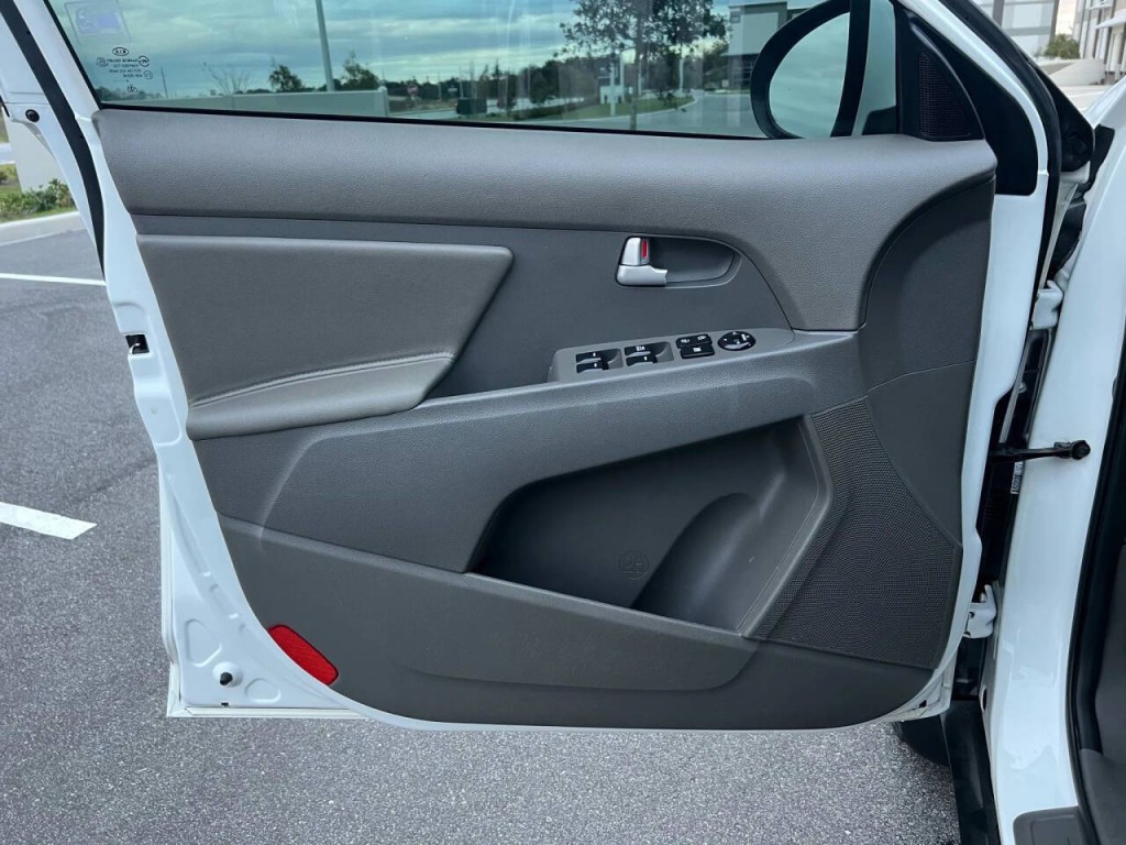 2015 Kia Sportage Image 13