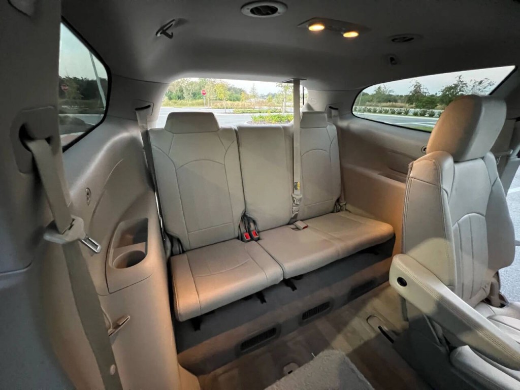 2015 Buick Enclave Image 9