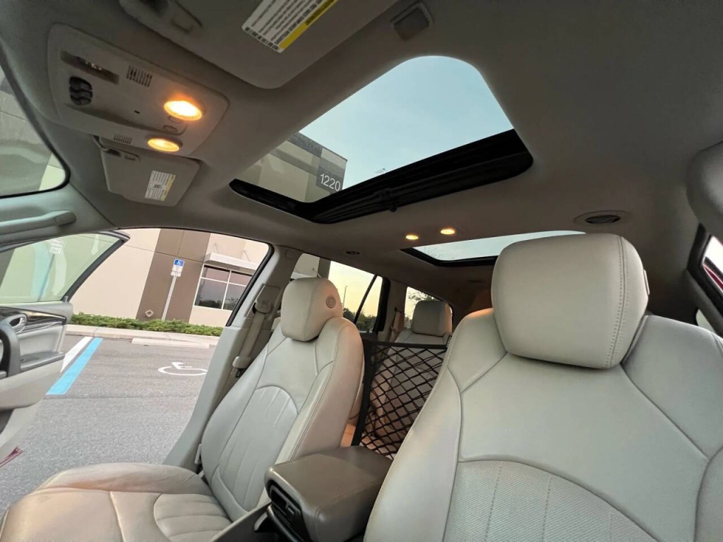 2015 Buick Enclave Image 12