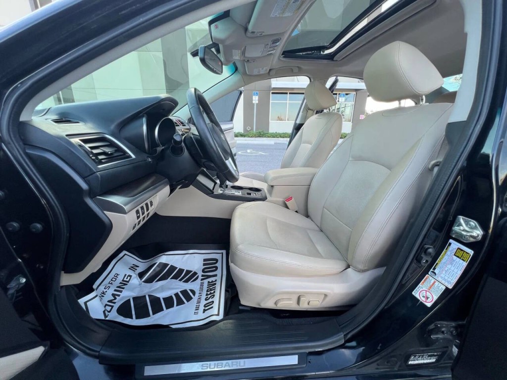 2015 Subaru Legacy Image 5