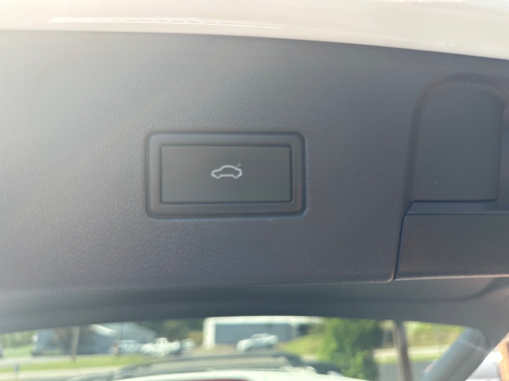 2021 Volkswagen Atlas Image 30