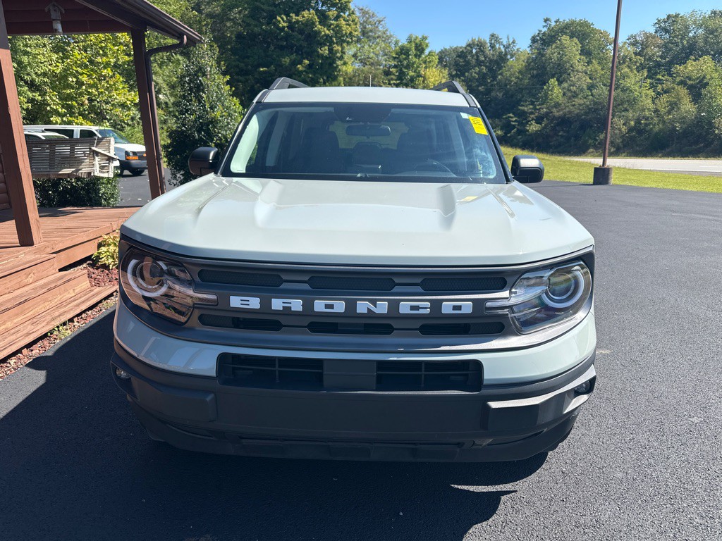 2022 Ford Bronco Image 3