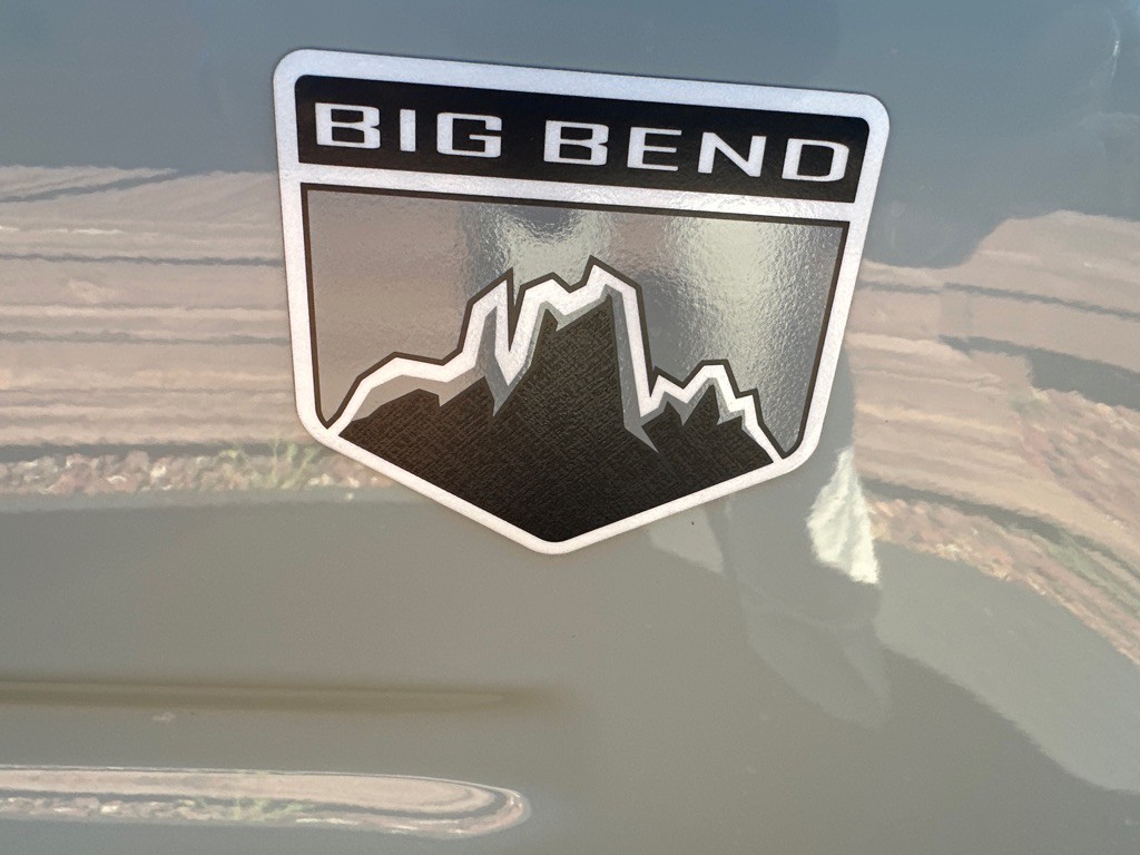 2022 Ford Bronco Image 6