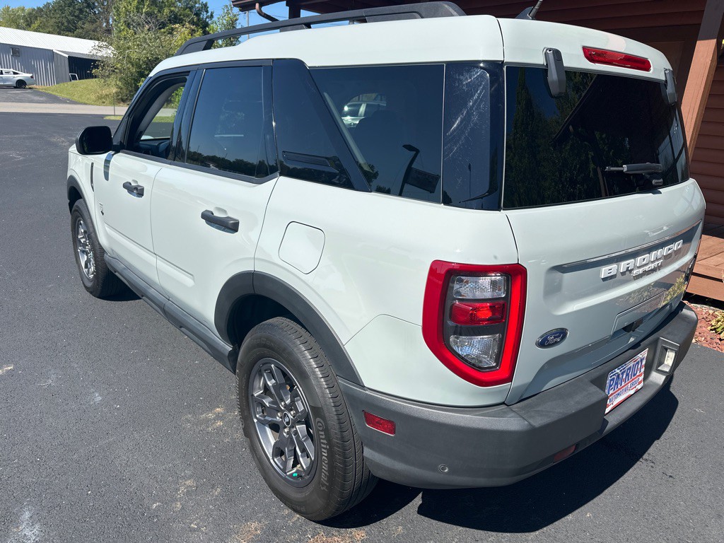 2022 Ford Bronco Image 10