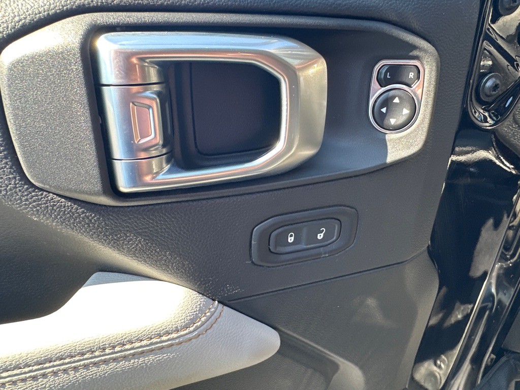 2023 Jeep Gladiator Image 14