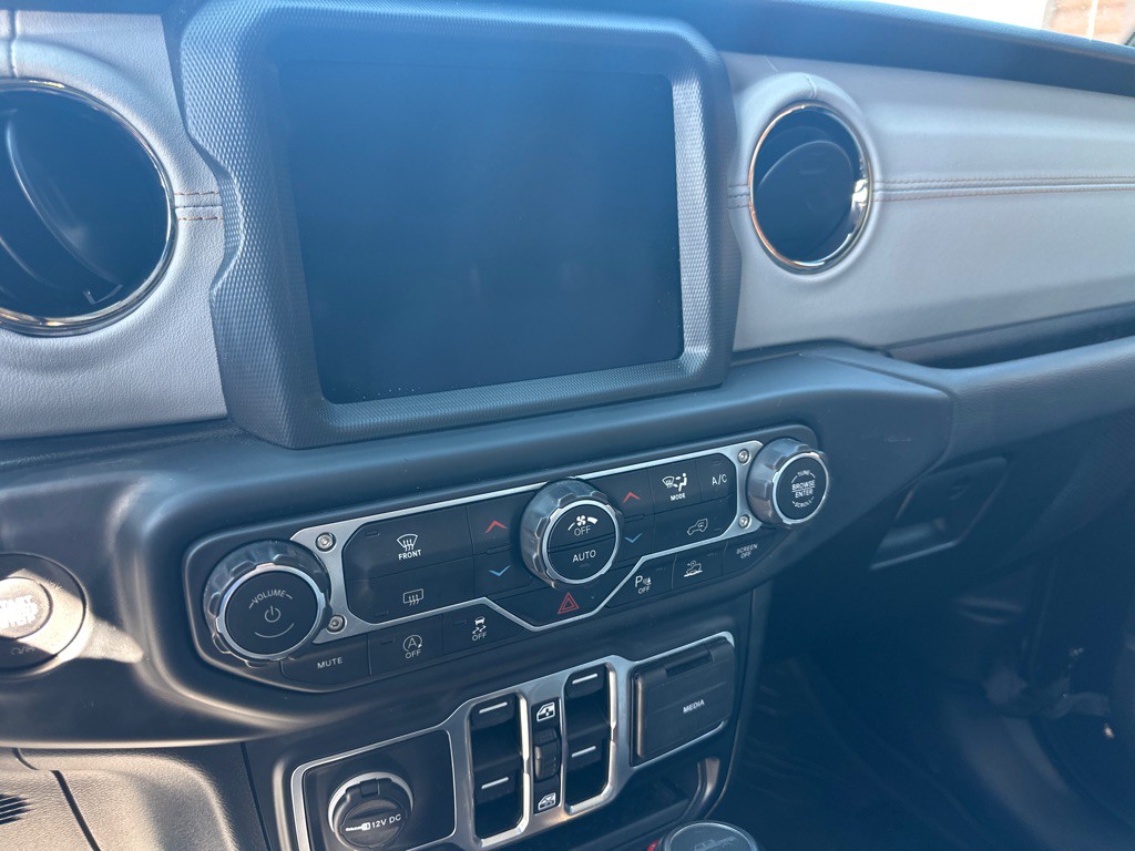 2023 Jeep Gladiator Image 17