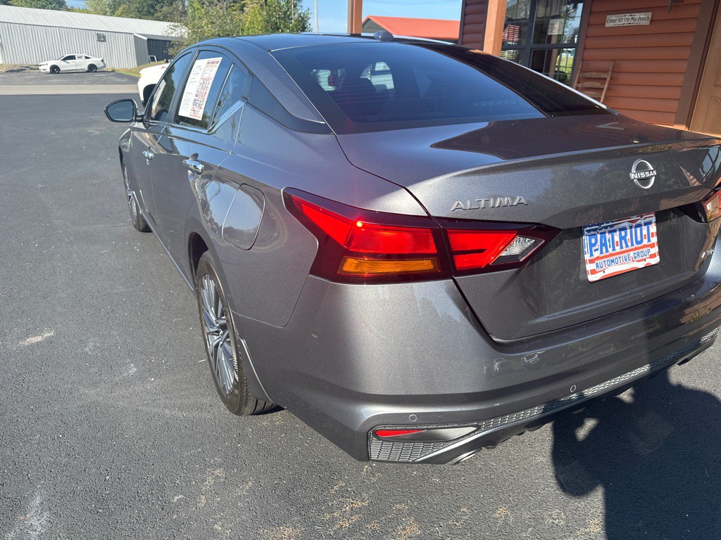 2024 Nissan Altima Image 11