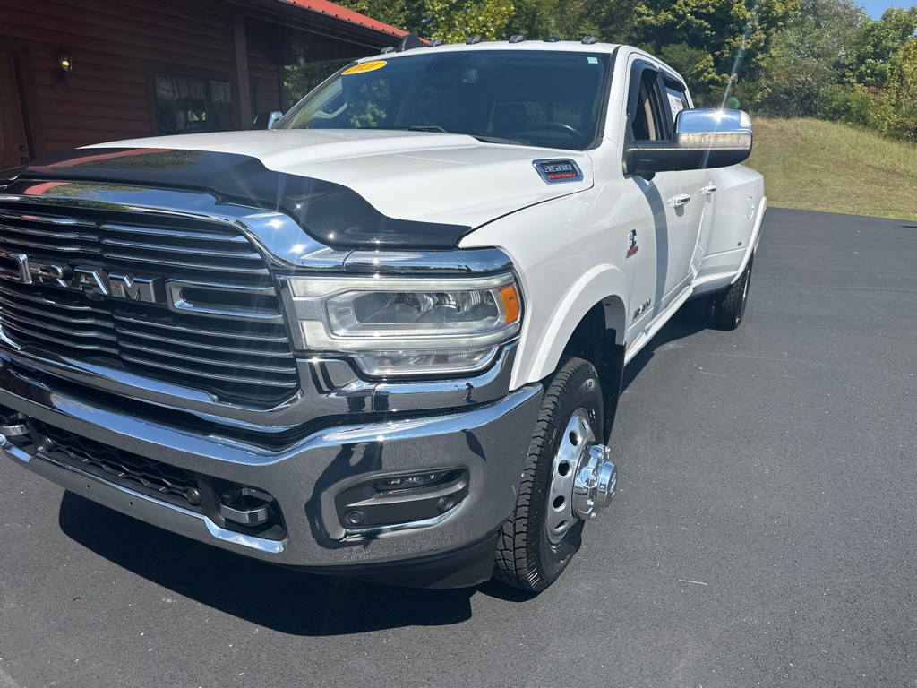 2021 RAM 3500 Image 2