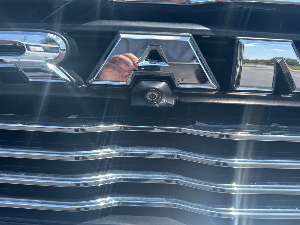 2021 RAM 3500 Image 4