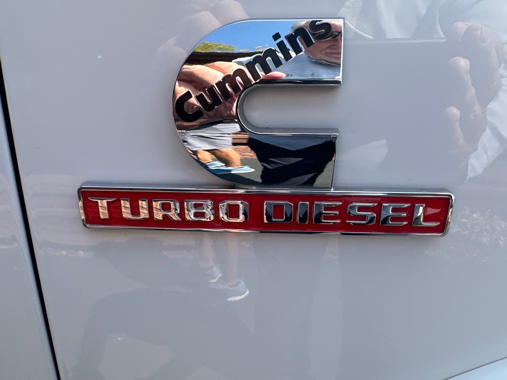 2021 RAM 3500 Image 7