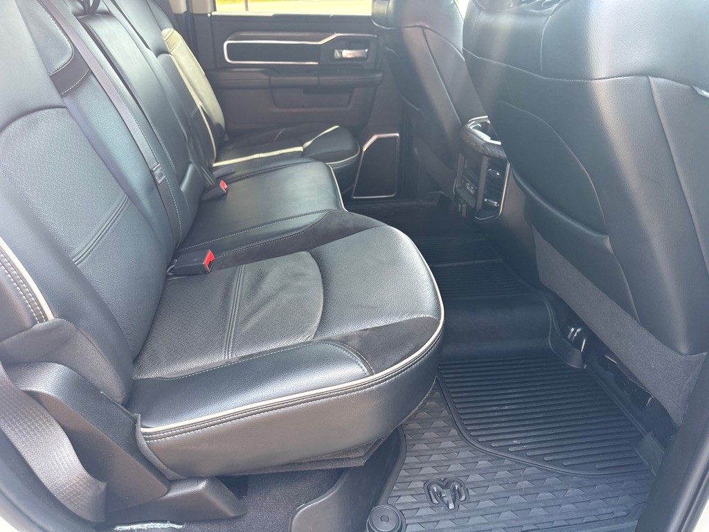 2021 RAM 3500 Image 30