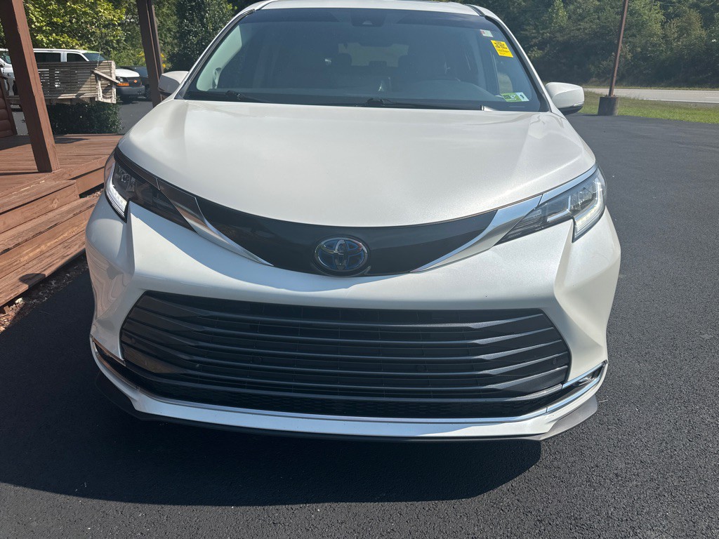 2021 Toyota Sienna Image 4