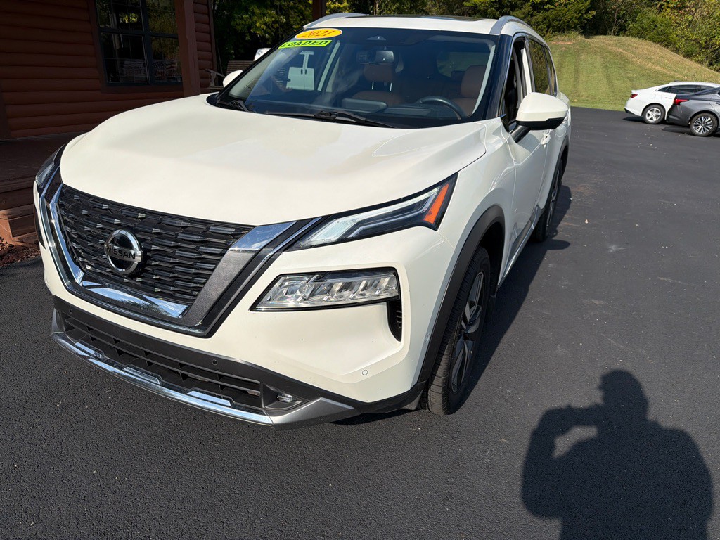 2021 Nissan Rogue Image 2