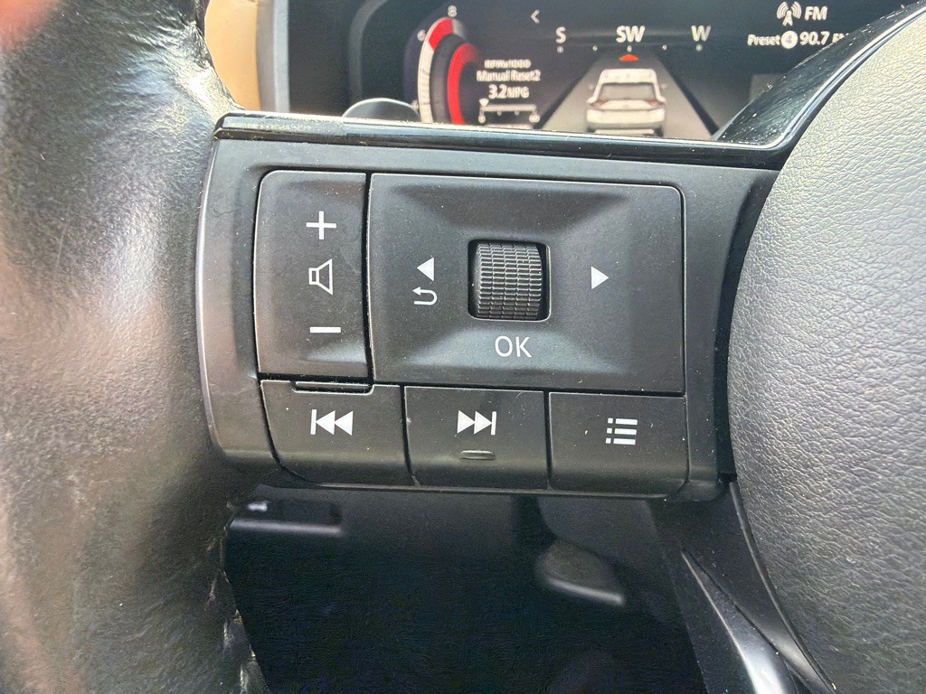 2021 Nissan Rogue Image 18