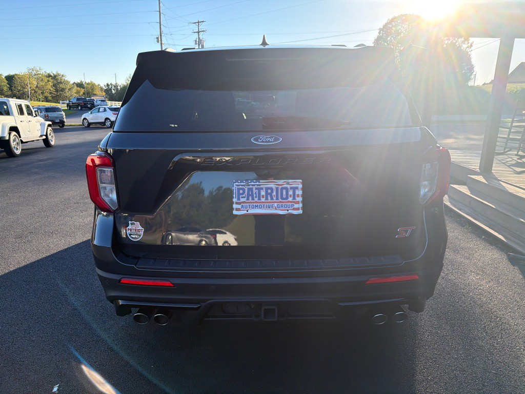 2022 Ford Explorer Image 9