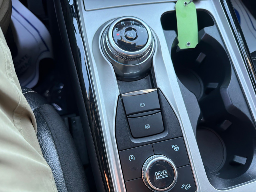2022 Ford Explorer Image 24
