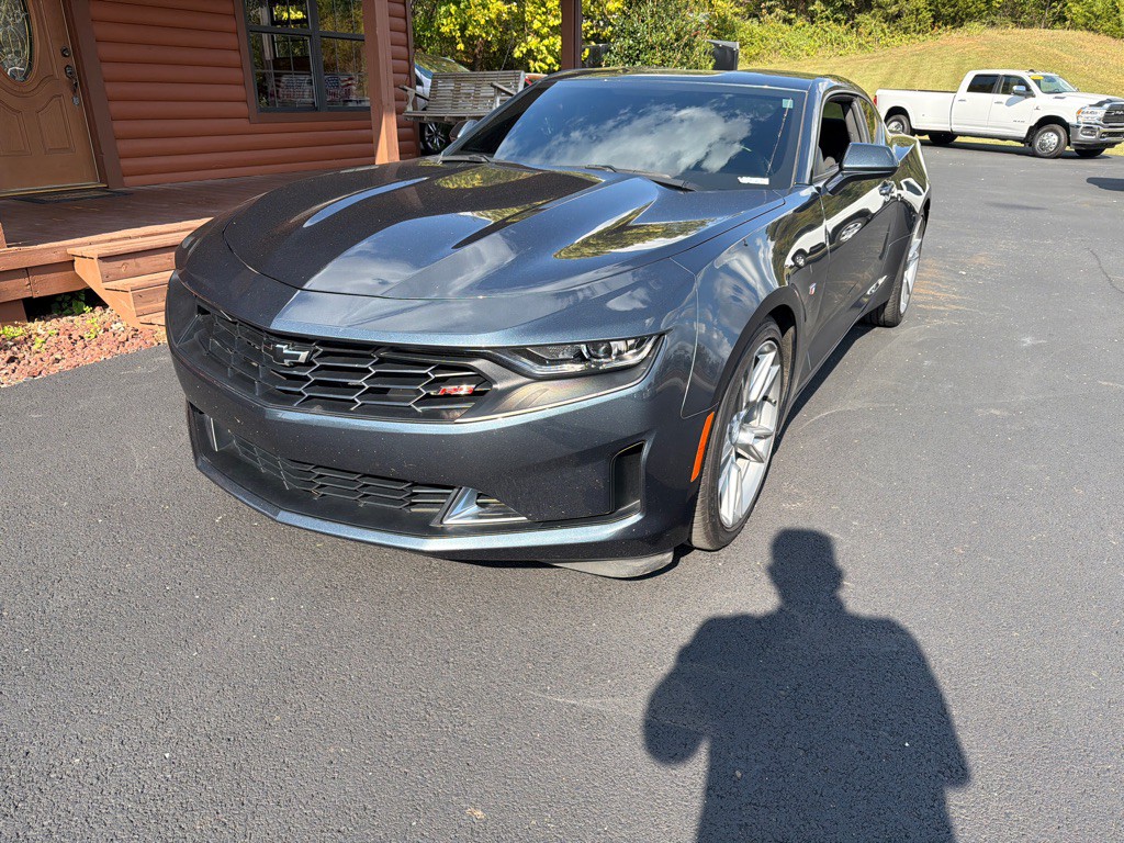 2021 Chevrolet Camaro Image 2