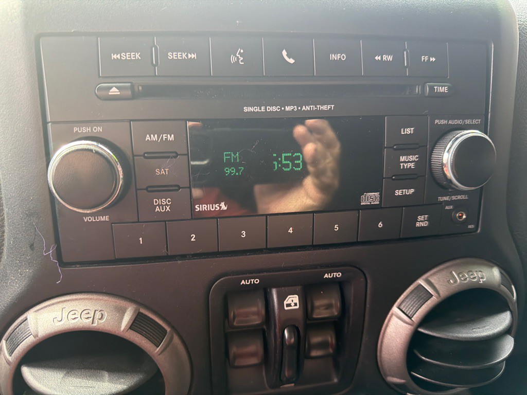 2016 Jeep Wrangler Unlimited Image 15