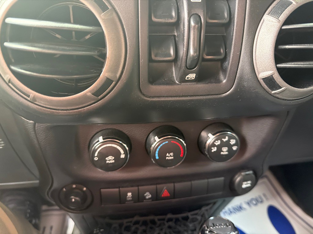 2016 Jeep Wrangler Unlimited Image 16