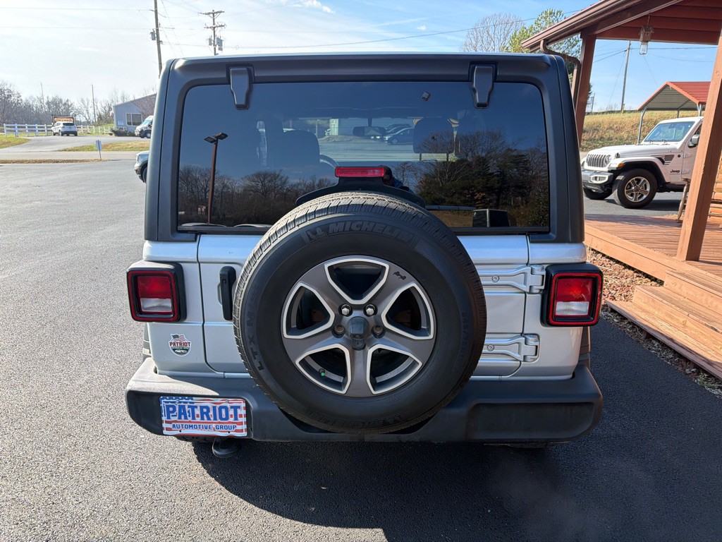 2022 Jeep Wrangler Image 8