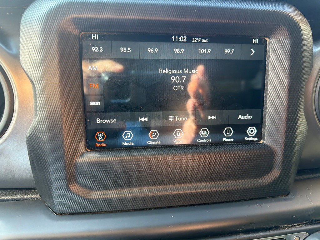 2022 Jeep Wrangler Image 16