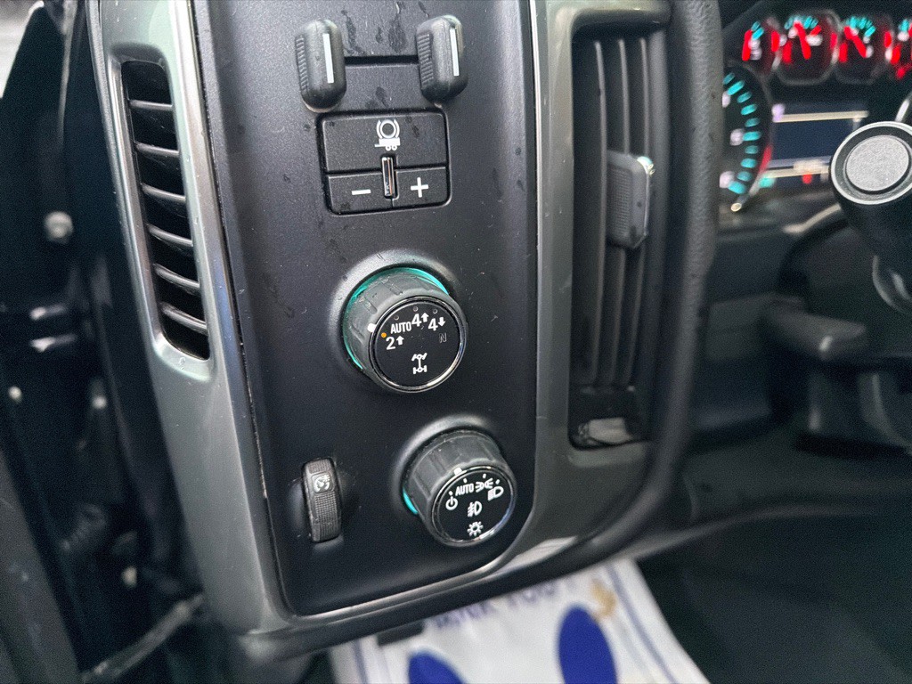 2018 Chevrolet Silverado 1500 Image 17