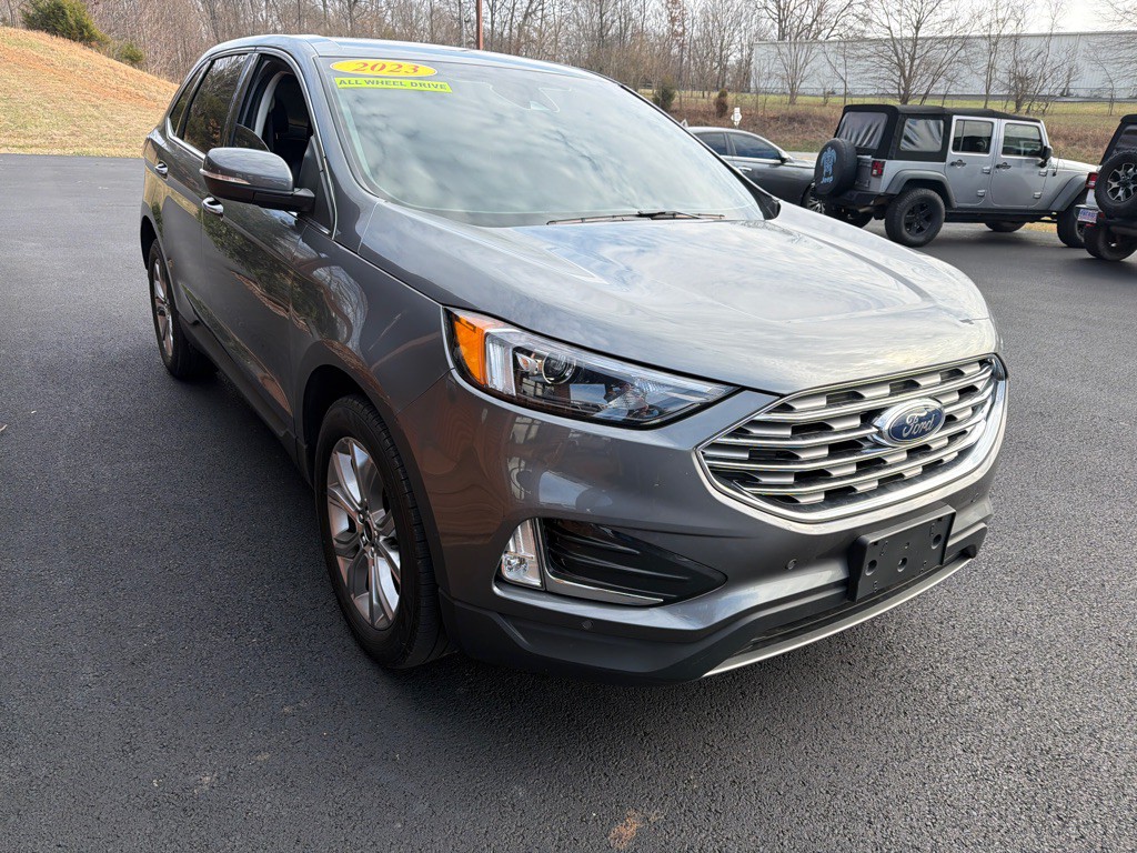 2023 Ford Edge Image 4