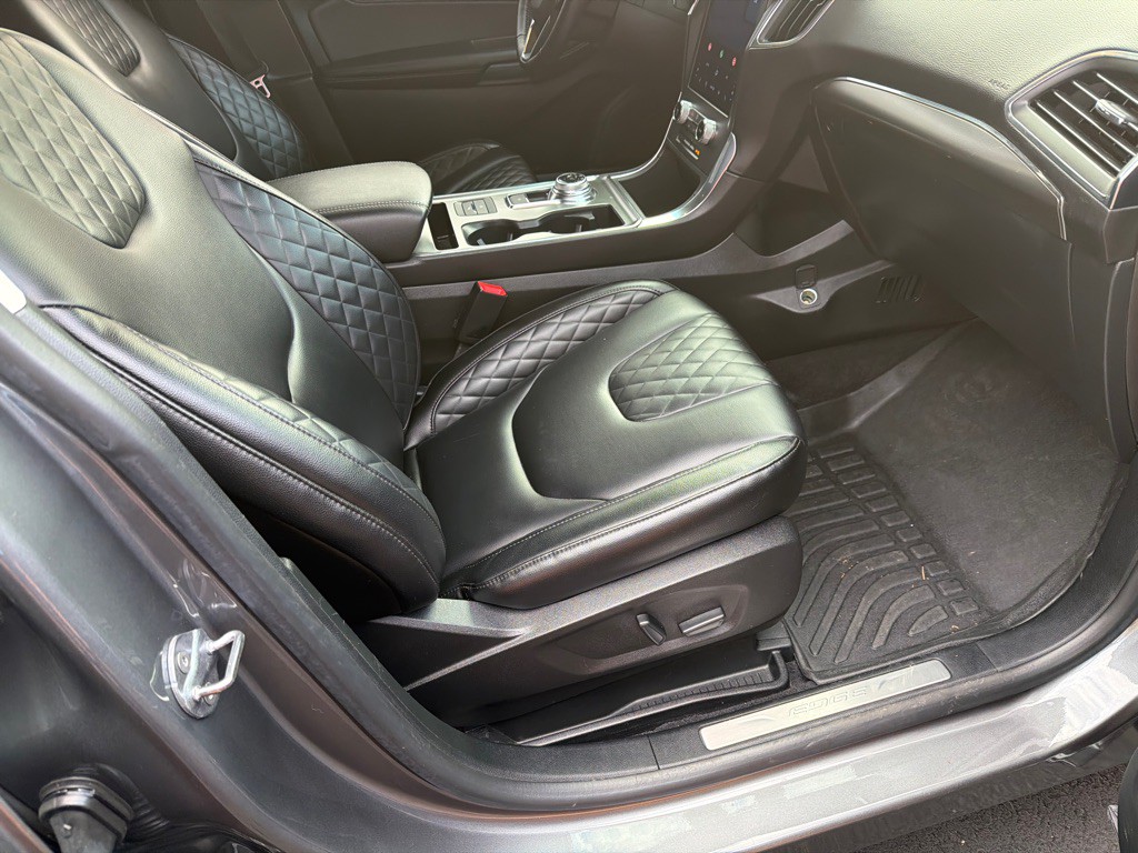 2023 Ford Edge Image 15