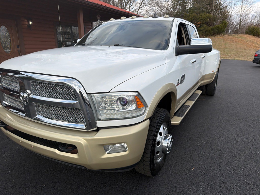 2013 RAM 3500 Image 2