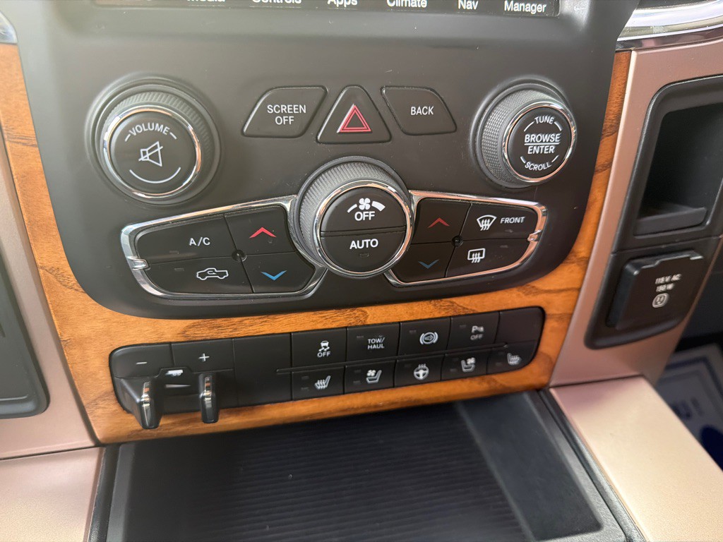 2013 RAM 3500 Image 25