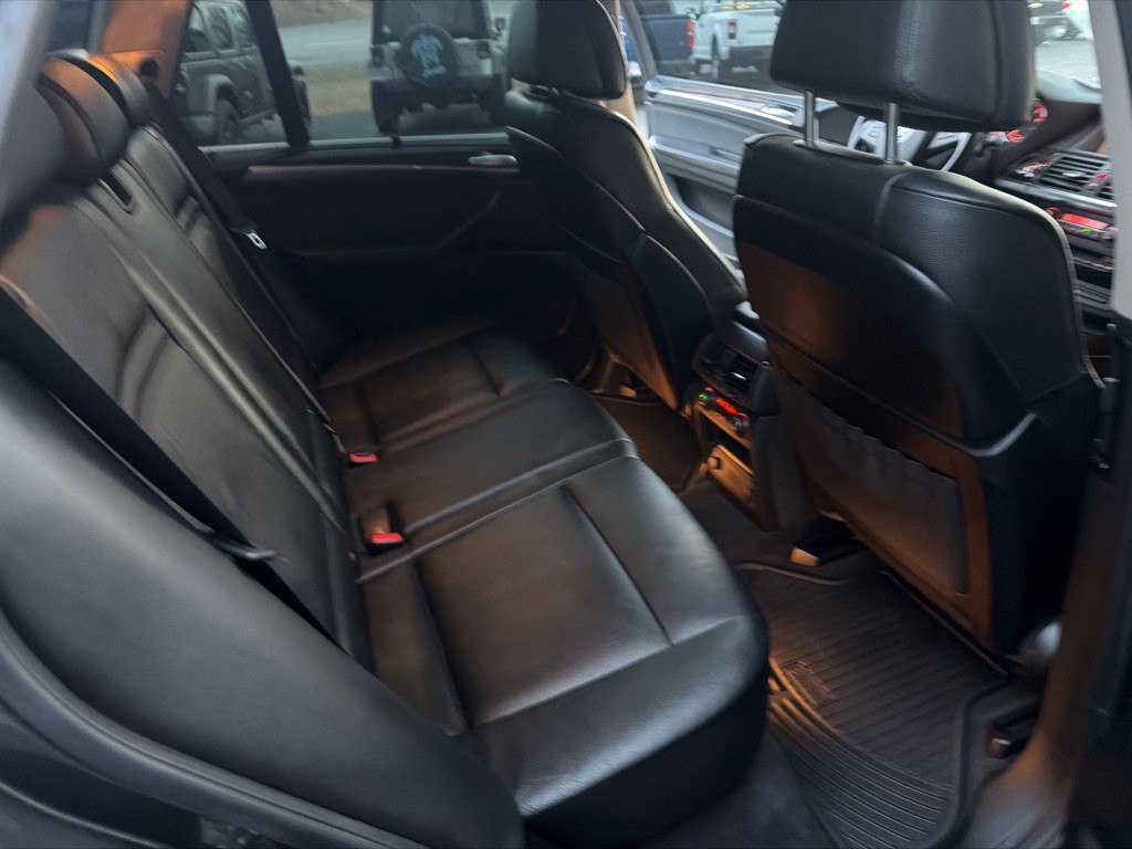 2012 BMW X5 Image 12