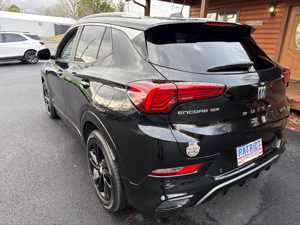 2025 Buick Enclave Image 9