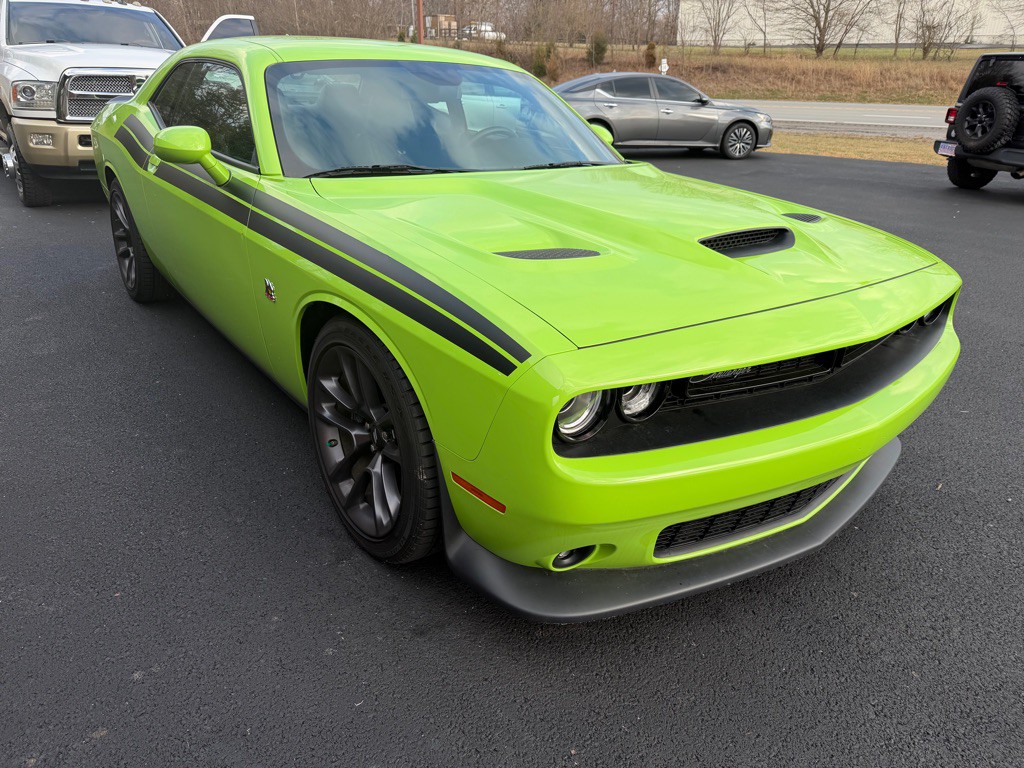 2023 Dodge Challenger Image 4