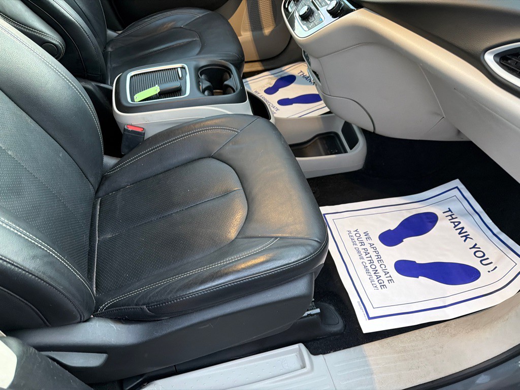 2022 Chrysler Pacifica Image 14